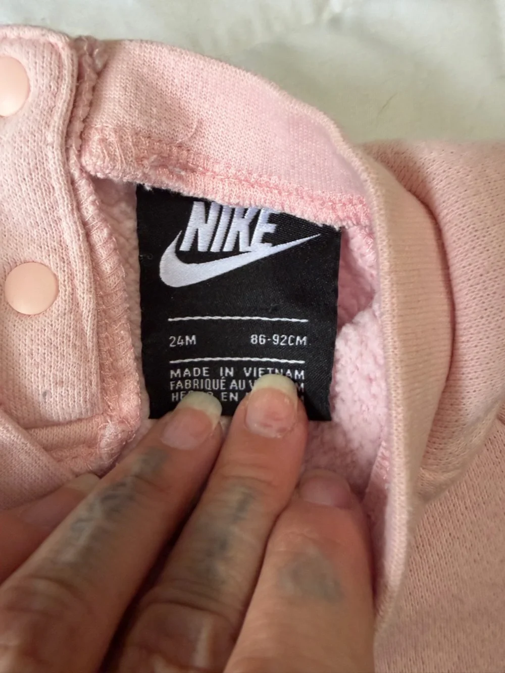 Nike Pink & Gray Kids Sweatshirt and Camo Leggings Set - Picture 5 of 6